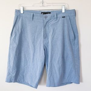Travis Mathew flat front blue golf shorts size 32 gently worn